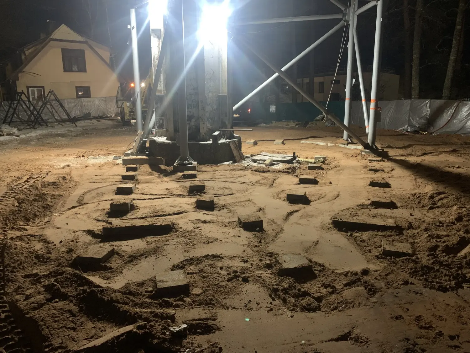 Bētlemes zvaigznes un alpīnistu sienas pamatu izbūve Ogrē